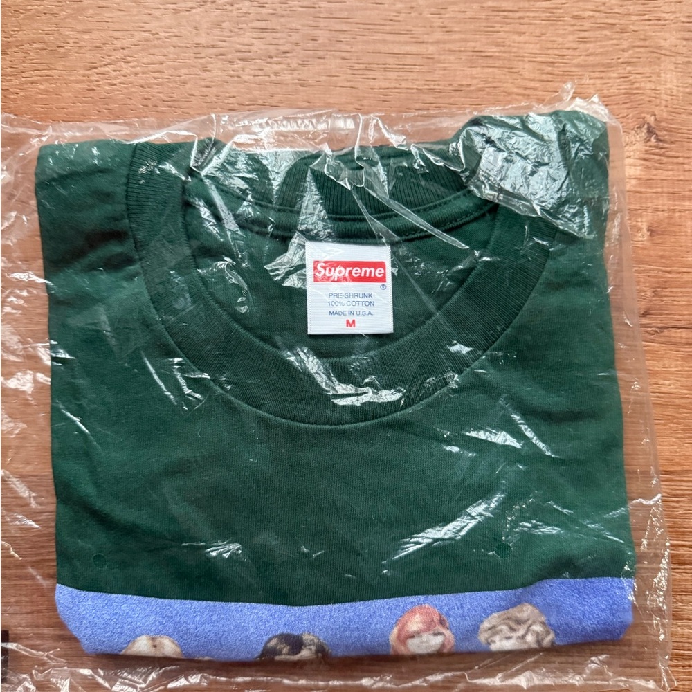 Supreme American picture Graphic Tee in Dark Green